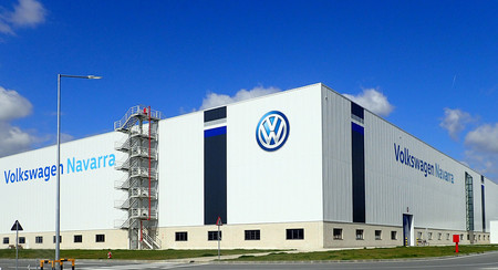 El coronavirus también afecta a las fábricas de coches en España: Volkswagen plantea un ERTE preventivo en Navarra