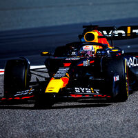 Fernando Alonso, segundo a 29 milésimas de Max Verstappen en el primer día de la pretemporada de la Fórmula 1  