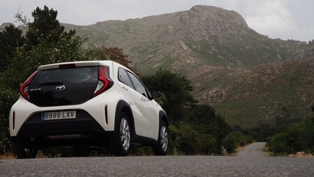 Toyota Aygo X Cross 9