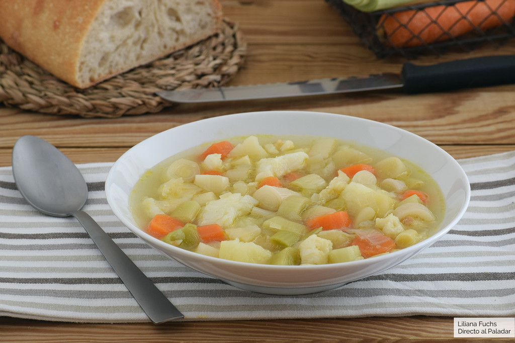 Receta clásica de porrusalda de bacalao: el plato de cuchara que siempre triunfa
