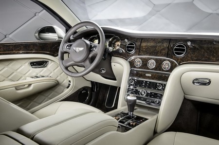 Bentley Hybrid Concept interior
