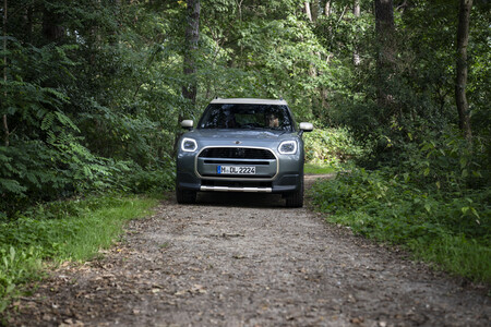 P90535133 Highres Mini Countryman C 12
