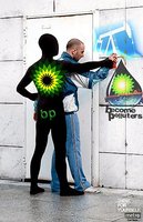 Acciones de British Petroleum caen 50% por derrame