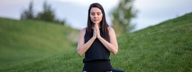 Entrena yoga desde casa con este entrenamiento de 30 días para perder peso y ponerte en forma