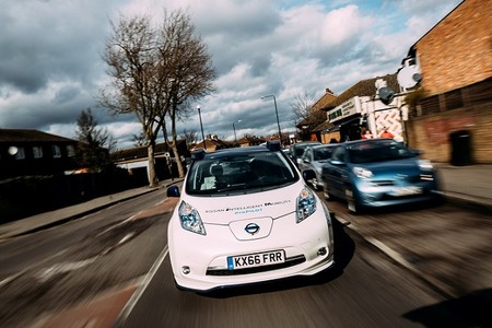 Nissan prueba vehículos autónomos en las calles de Europa