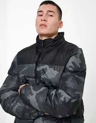 Chaqueta acolchada con estampado camuflaje y acabado texturizado de burbujas de SikSilk