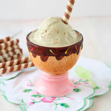 Helado de pistacho, la receta que te hará amar este fruto seco (si no lo haces ya)