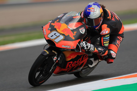 ¡Histórico! Can Oncu gana en su primera participación en Moto3