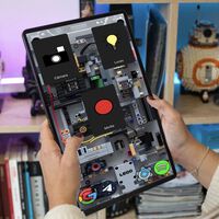 La mejor segunda vida para una vieja tablet Android puede estar en la pared de tu casa