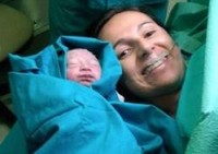 Nació el bebé operado de espina bífida dentro del útero