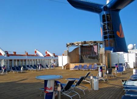 Viento en popa a todo ritmo: el crucero del rock