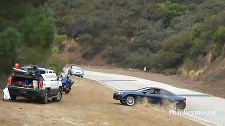Ni aparcado lejos de la carretera estás a salvo