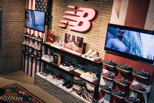 New Balance comienza a vaciar su almacén de zapatillas con una liquidación de hasta el 62% de descuento