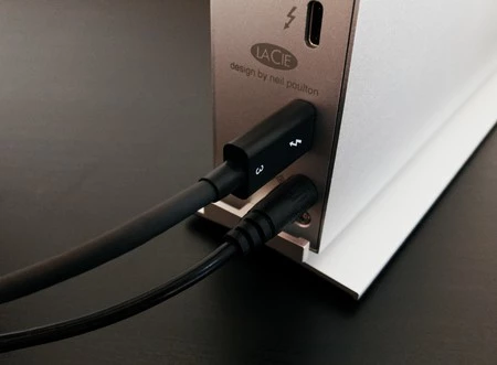 LaCie d2 Thunderbolt 3 の鍵となるのは、速度と多用途性をもたらす USB-C 接続です。