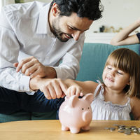 Cómo enseñar a tus hijos a ahorrar y entender el valor del dinero