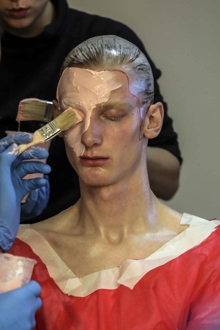 Cabezas Decapitadas Modelos Con Tres Ojos Y Hasta Con Cuernos Los Detalles Que No Viste Del Desfile De Gucci 03