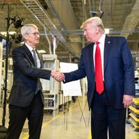 La jugada maestra de Apple para esquivar los aranceles funcionó durante un año. El nuevo plan de Trump la convierte en papel mojado
