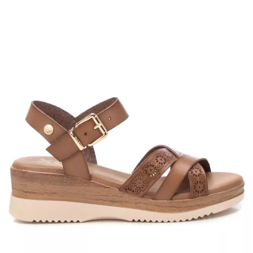XTI - Sandalia Mujer Taupe - Calzado Cómodo y Versátil - Moda casual - Modelo 14385102 (Talla 38)