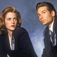 Cuando Expediente X solucionó unas vacaciones obligadas con una abducción