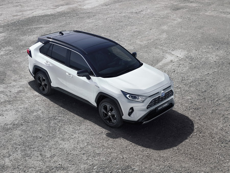 El Toyota RAV4 Hybrid 2019 llega a Europa con mejoras mecánicas, dinámicas y más equipamiento