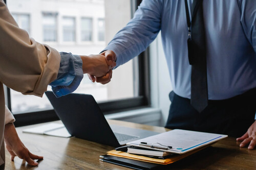 Pacto de socios en la empresa, qué es y por qué necesitarás uno para tu negocio 