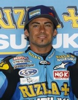 Hopkins ficha por Kawasaki