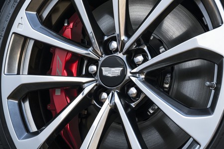 Cadillac CTS-V 2018 Glacier Metallic Edition