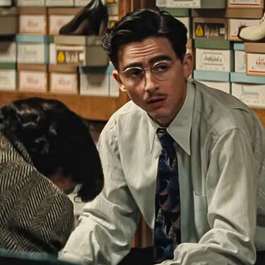 "Es casi como si fuera un niño disfrazado de hombre", Miyako Bellizzi, diseñadora de vestuario, revela las claves del personaje de Timothée Chalamet en 'Marty Supreme'