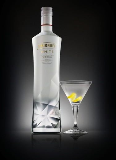 Smirnoff se viste de blanco