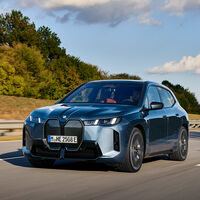 El SUV eléctrico más grande de BMW se ha renovado, ahora es uno de los coches que tienen más autonomía y casi no ha subido de precio