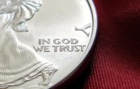 ¿Quien gana en la carrera por la devaluación de monedas?