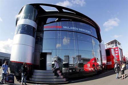McLaren no ocupará finalmente el último box del pit-lane