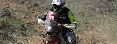 Drama en el Dakar. El piloto español Carles Falcón lucha por su vida tras sufrir un accidente en moto 