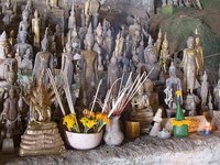 Pak Ou o las Cuevas de los Mil Budas, en Laos