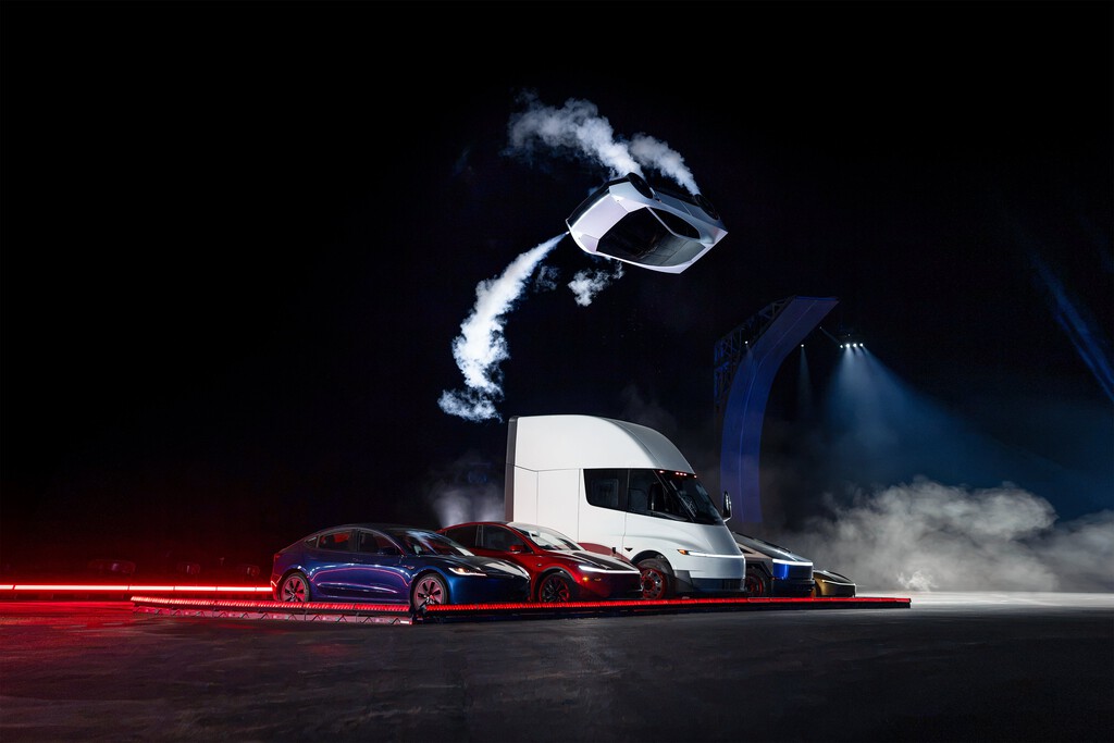 Una década después de presentar el Tesla Roadster, Tesla ha presentado el nuevo Roadster. Y ahora vuela