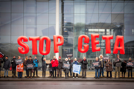 Sánchez cambia de opinión: ahora apoya el CETA 