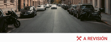 Aparcar en sentido contrario: cuál es la multa y cuántos puntos quita la DGT