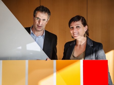 Los próximos paneles solares de tu casa podrían ser de estos llamativos colores