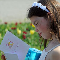 Vapeadores como regalo de comunión a una niña de 9 años: la peligrosa moda que se cuela entre los más pequeños 