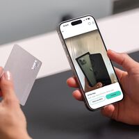 La ingeniosa estafa de este gallego al comprar un iPhone 13 Pro Max por Wallapop. Se acabó llevando el móvil y 1.300 euros de "regalo"