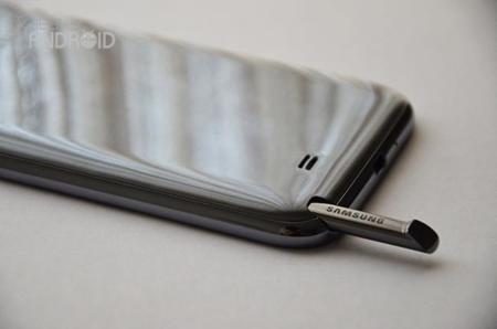 Rumores de un Galaxy Note III con pantalla de 5.9 pulgadas cogen fuerza