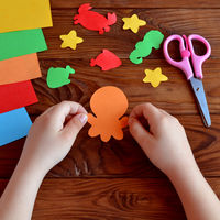 25 manualidades inspiradas en la playa y el mar para hacer con los niños