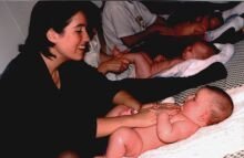 Aprender a tocar al bebé, los masajes infantiles