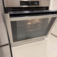 No hace falta desmontar la puerta del horno: así puedes limpiar el doble cristal por dentro