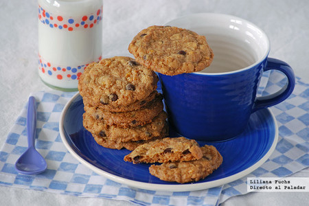 Cookies crujientes con copos de maíz y chips de chocolate. Receta