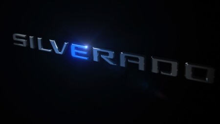 Chevrolet Cheyenne EV ya tiene fecha de presentación y revela nuevo teaser
