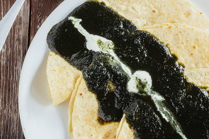 Enchiladas de mole poblano. Receta de aprovechamiento