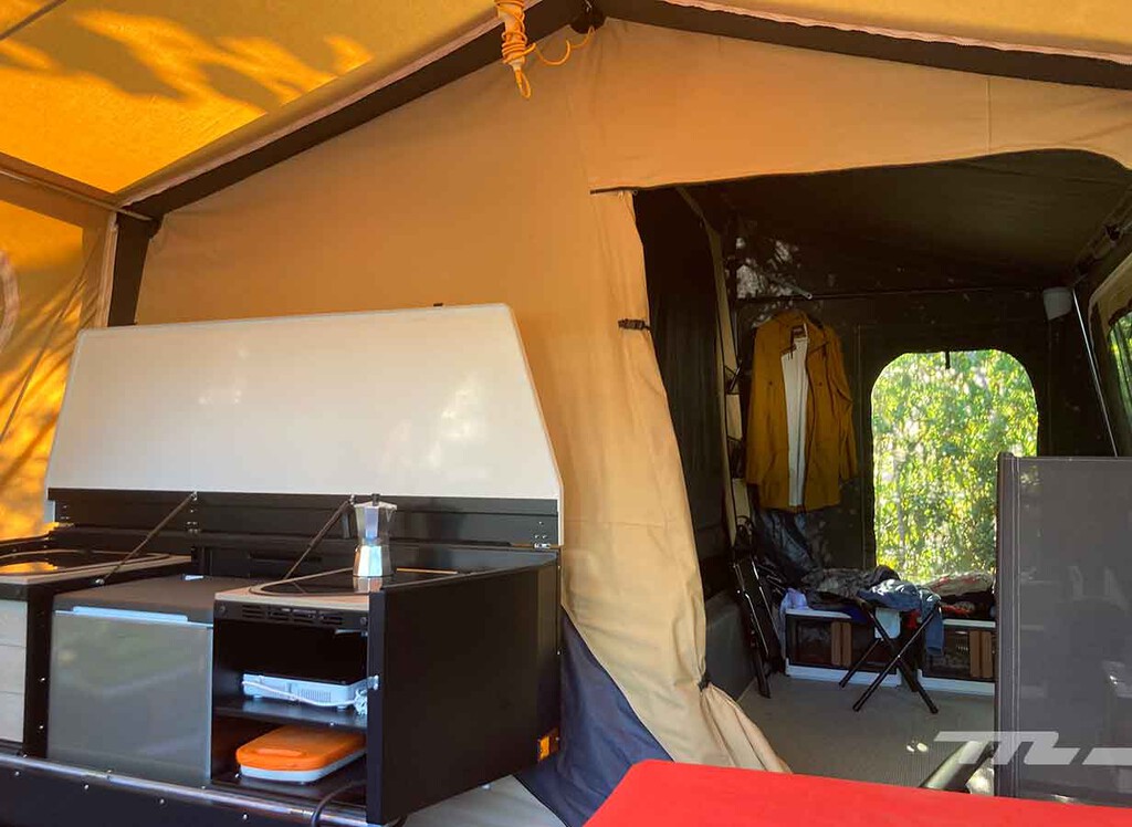 Ni furgoneta camper ni autocaravana: el remolque-tienda es el gran desconocido del mundo camper. Por esto me compré uno para irme de vacaciones con la casa a cuestas
