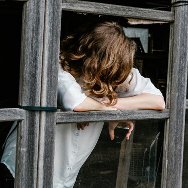 Lo que sientes como ansiedad, puede ser sólo agotamiento emocional. Cómo distinguirlo según la psicología