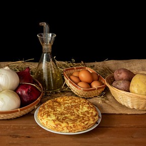 Lidl tiene a precio de bazar una sartén antiadherente perfecta para cocinar una buena tortilla de patatas con cebolla 